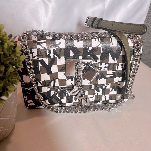 NWOT DKNY Check-graffiti Shoulder Bag In Green crossbody bag - Picture 12 of 13